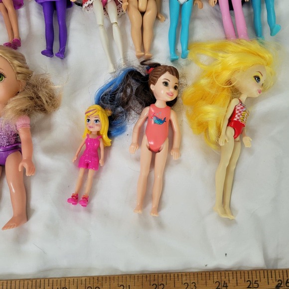 Mattel Barbie Lot of 16 Little Sister Dolls with Other Assorted Dolls - Picture 4 of 13